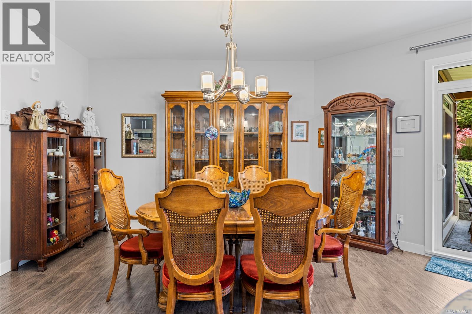 #100 439 College Rd - 16