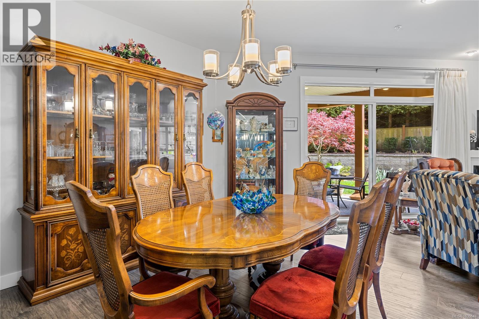 #100 439 College Rd - 17