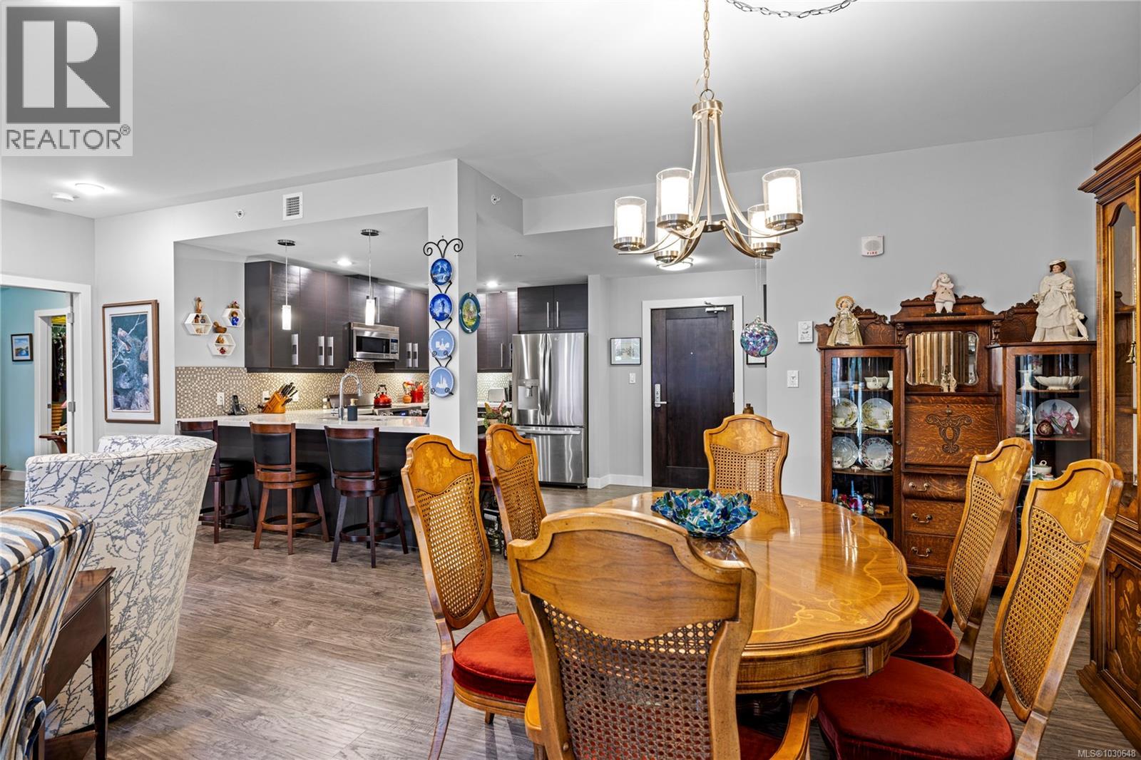 #100 439 College Rd - 20