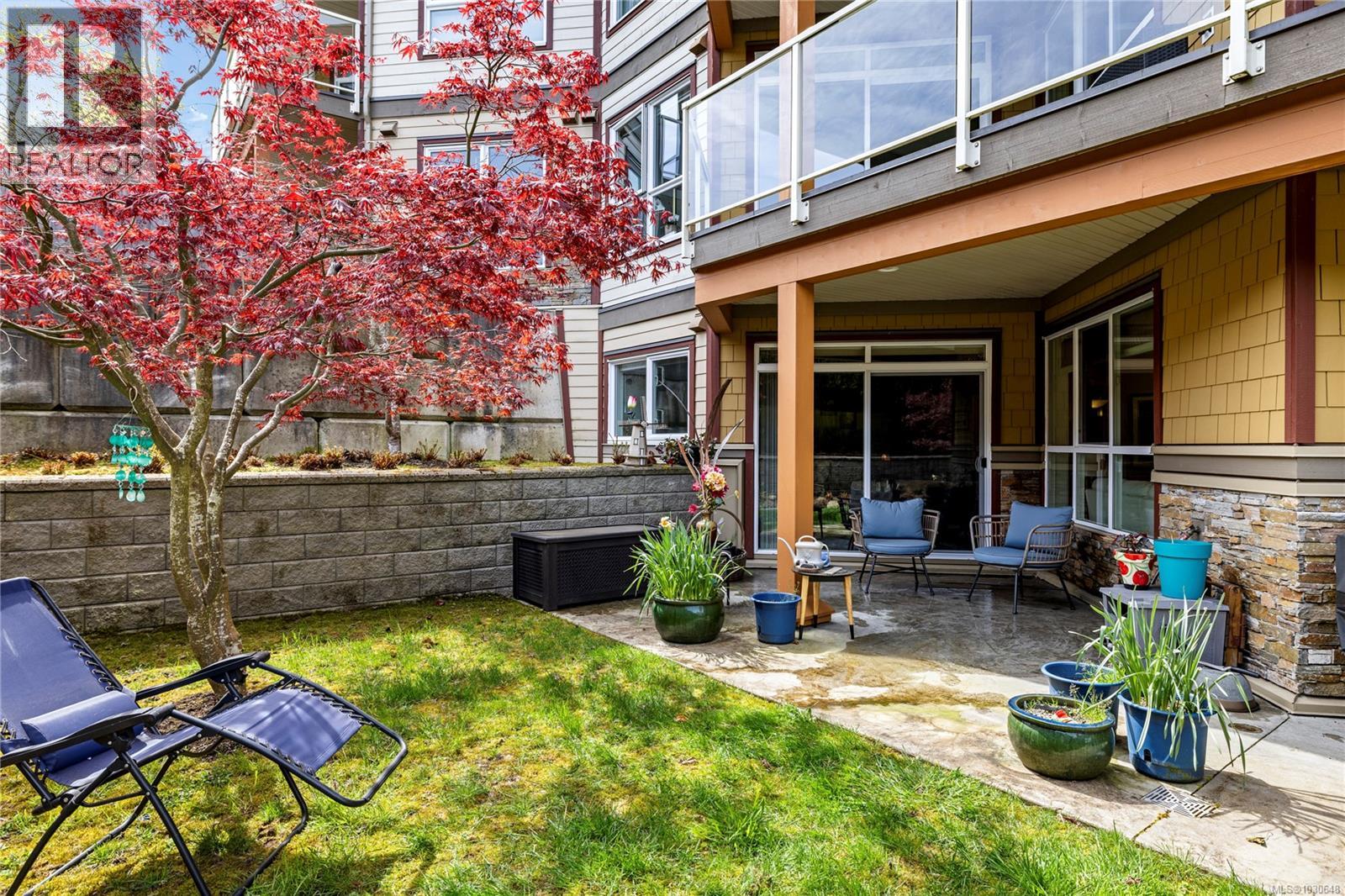 #100 439 College Rd - 21