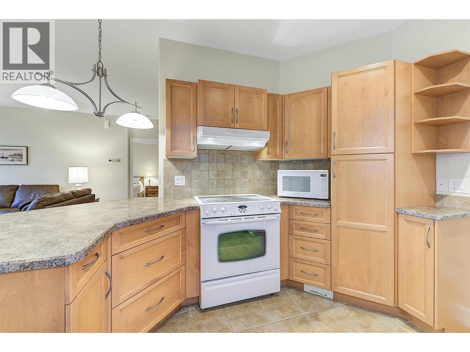 #135 4035 Gellatly Road S Unit# 135 - 18