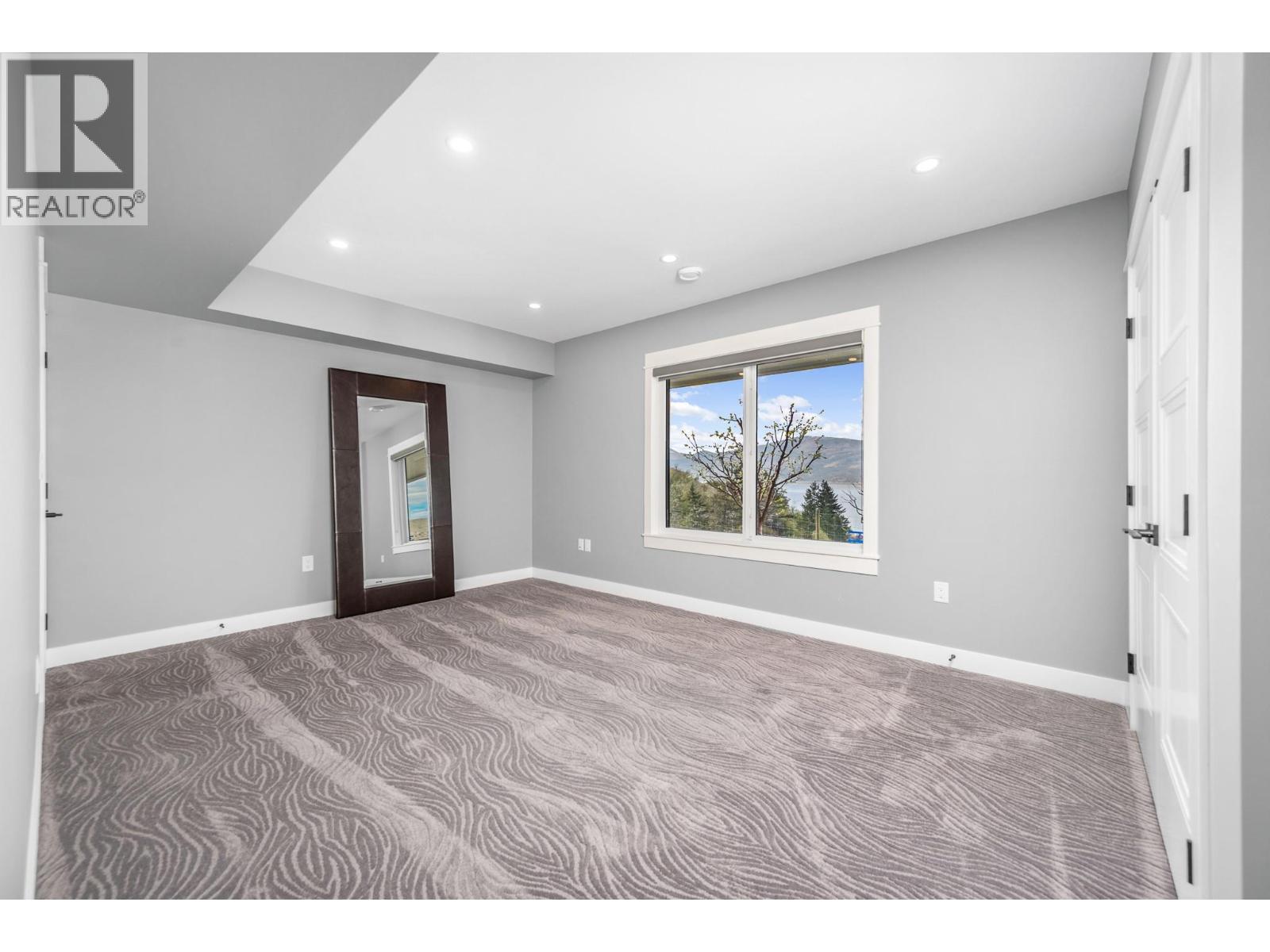 8000 Bench Row Road, Vernon