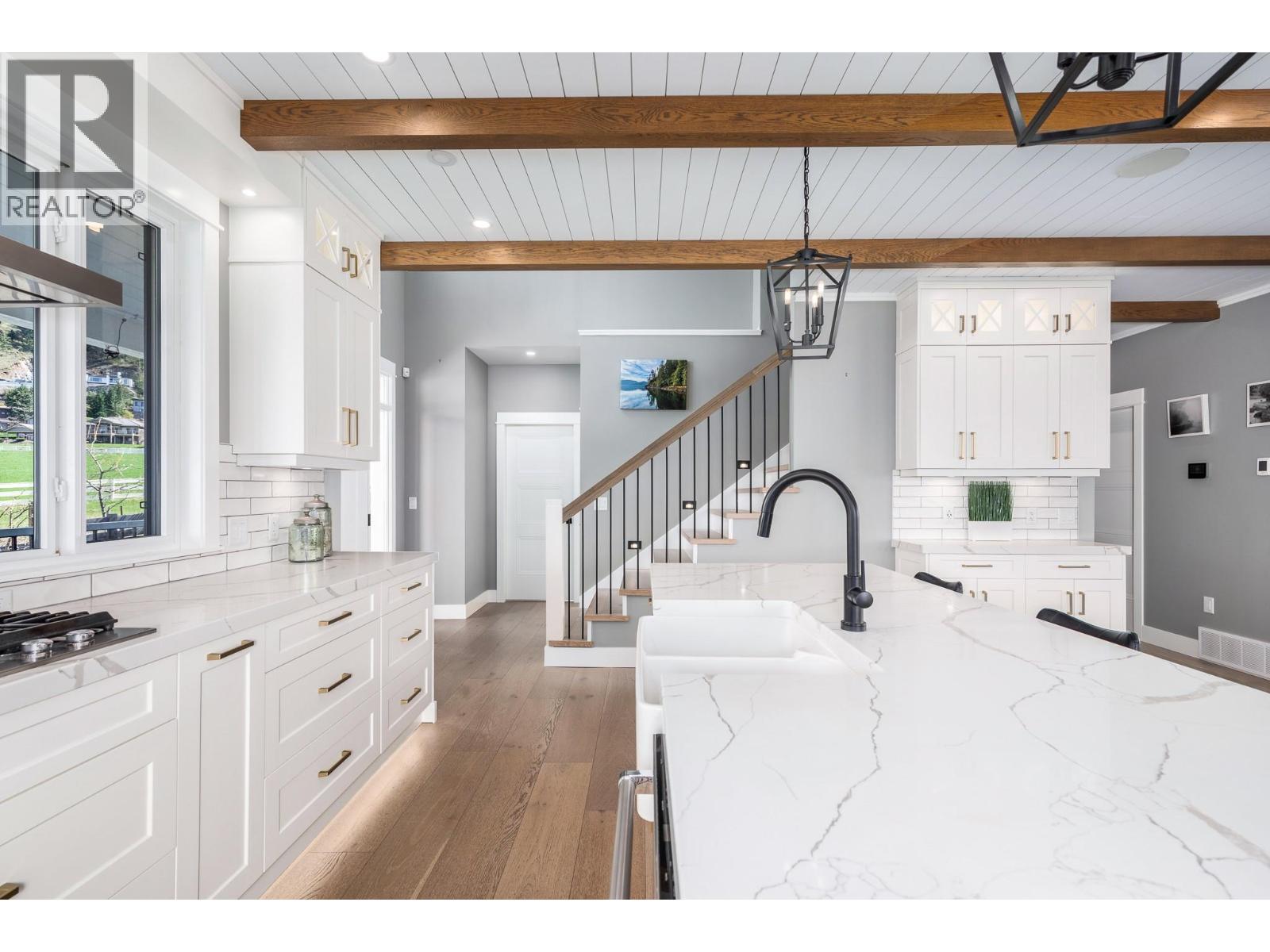 8000 Bench Row Road, Vernon