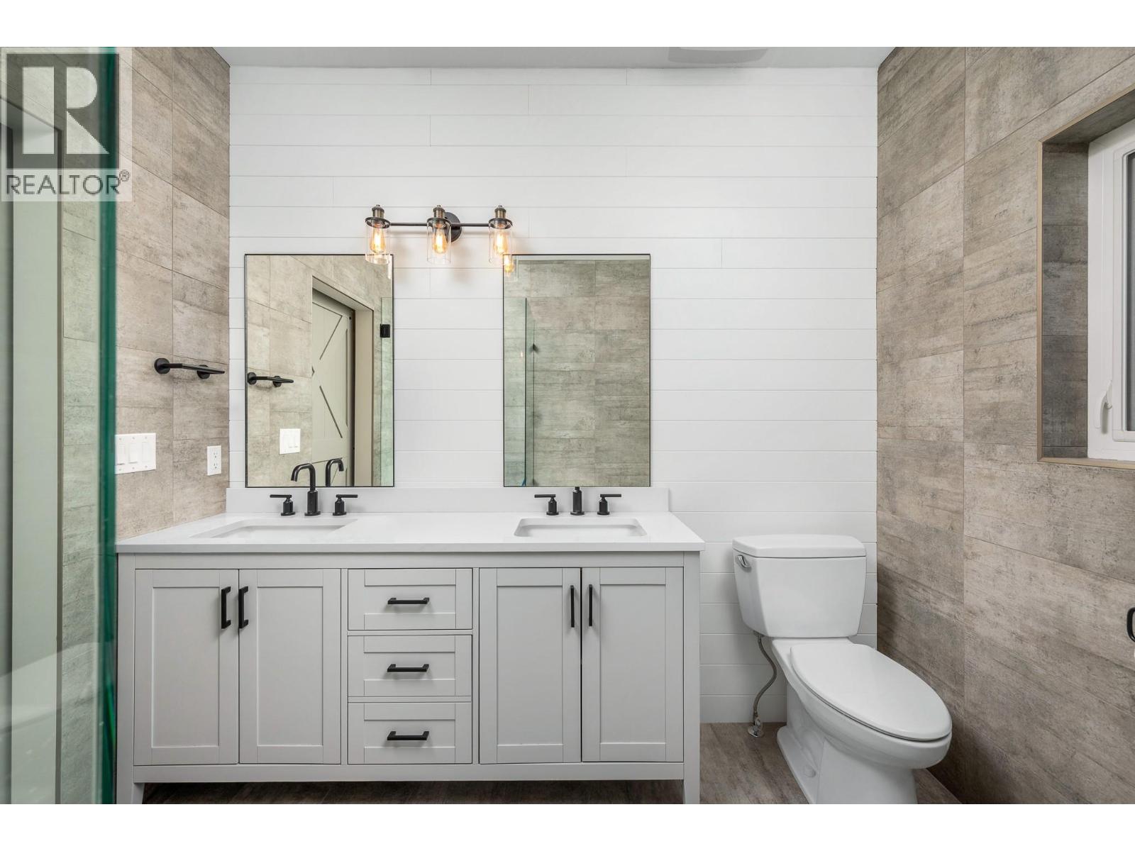 8000 Bench Row Road, Vernon