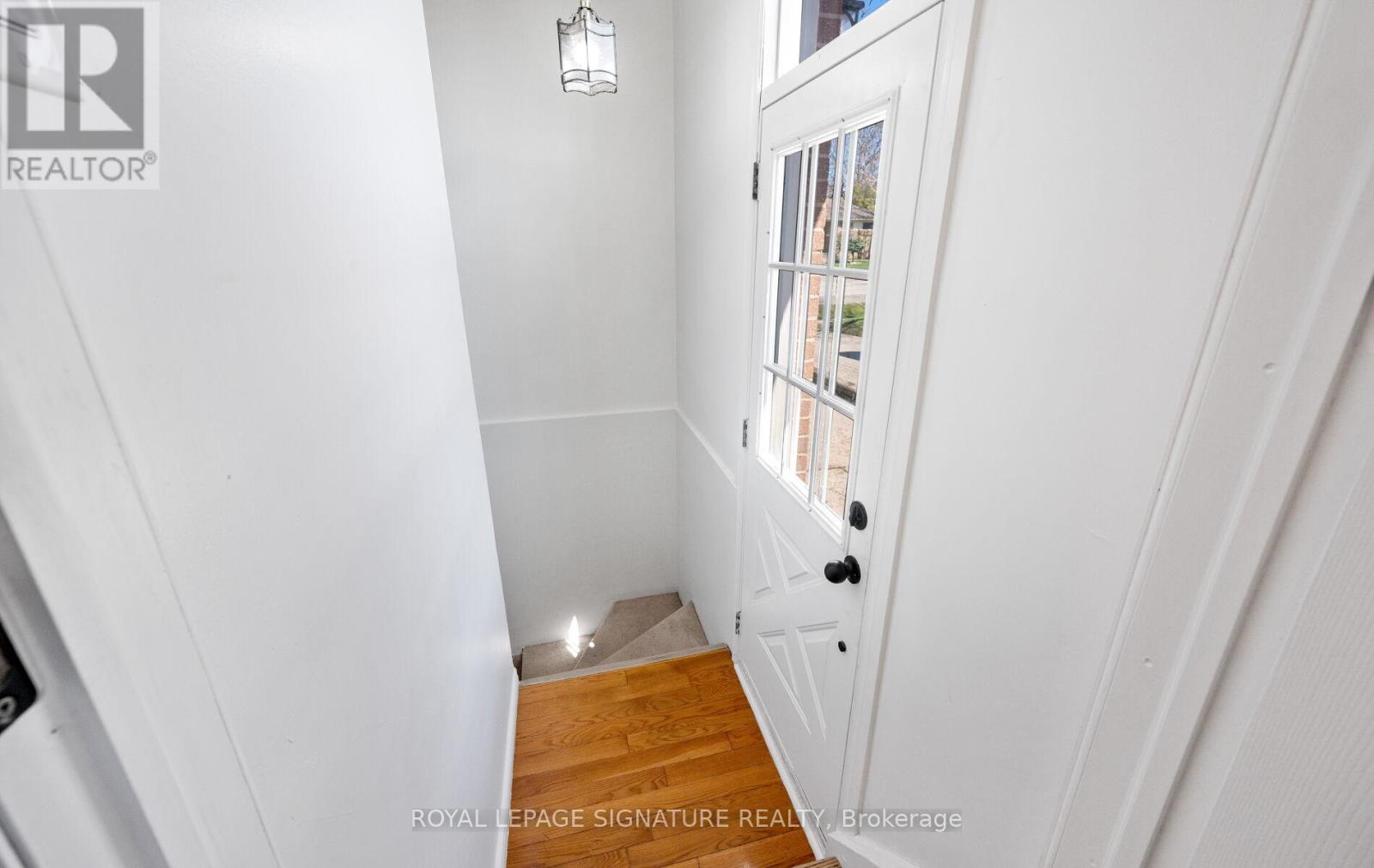1003 WARDMAN CRESCENT — photo 20