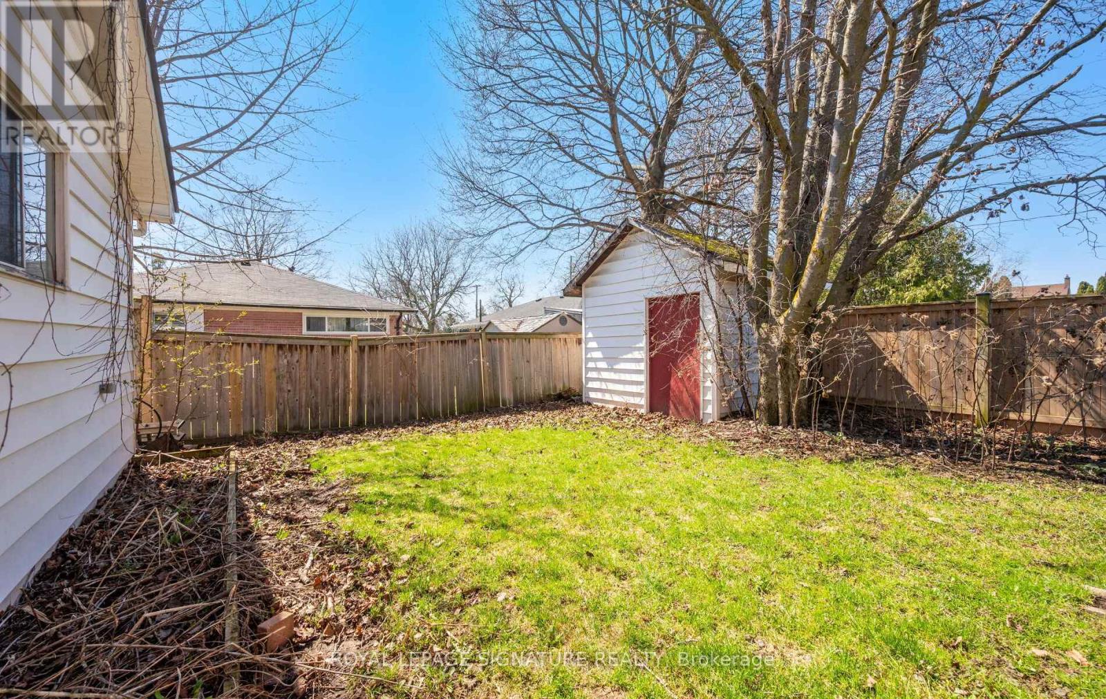 1003 WARDMAN CRESCENT — photo 30