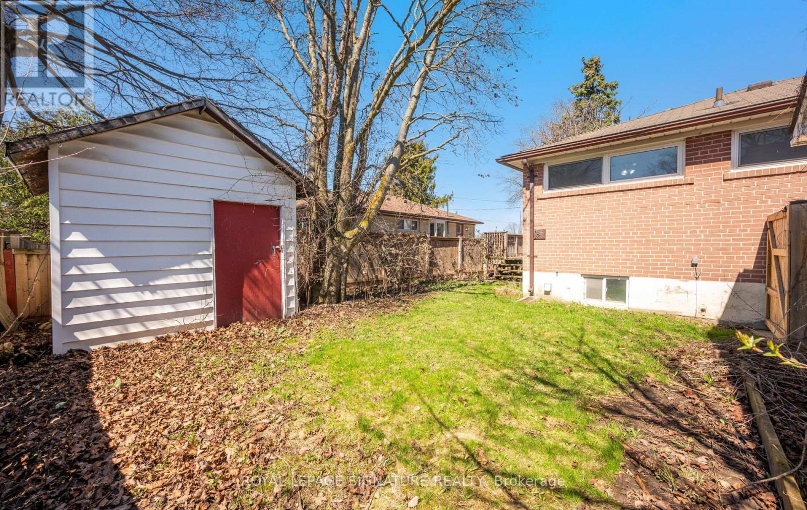 1003 WARDMAN CRESCENT — photo 31
