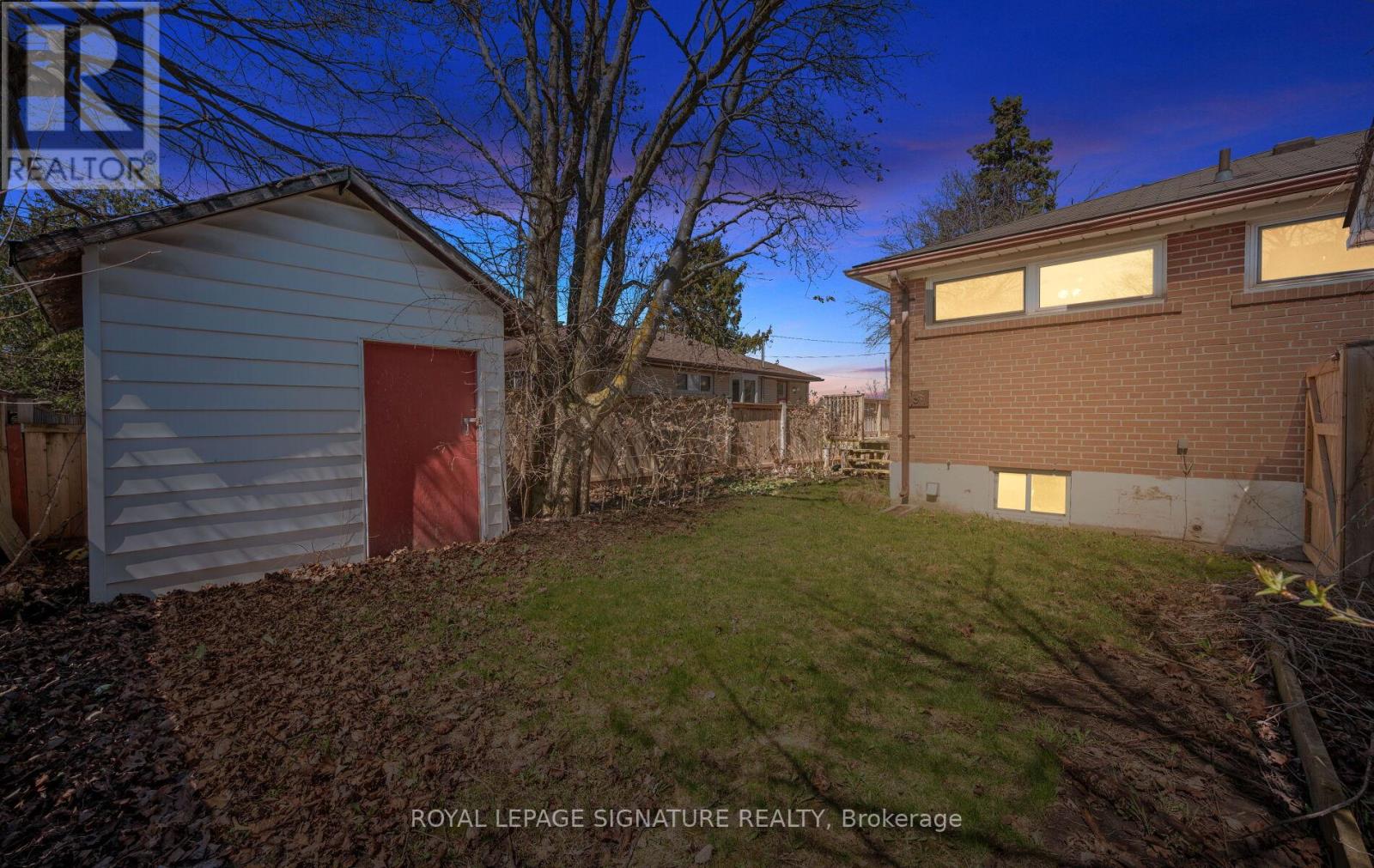 1003 WARDMAN CRESCENT — photo 32