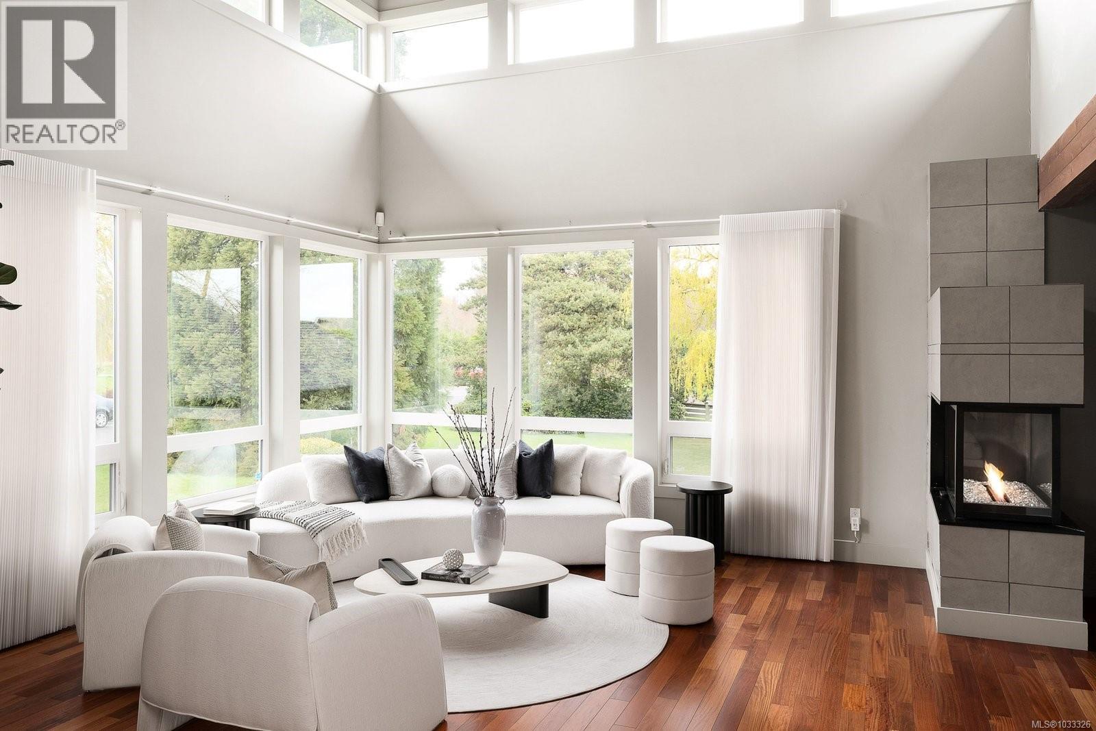  2835 Lincoln Road, Oak Bay