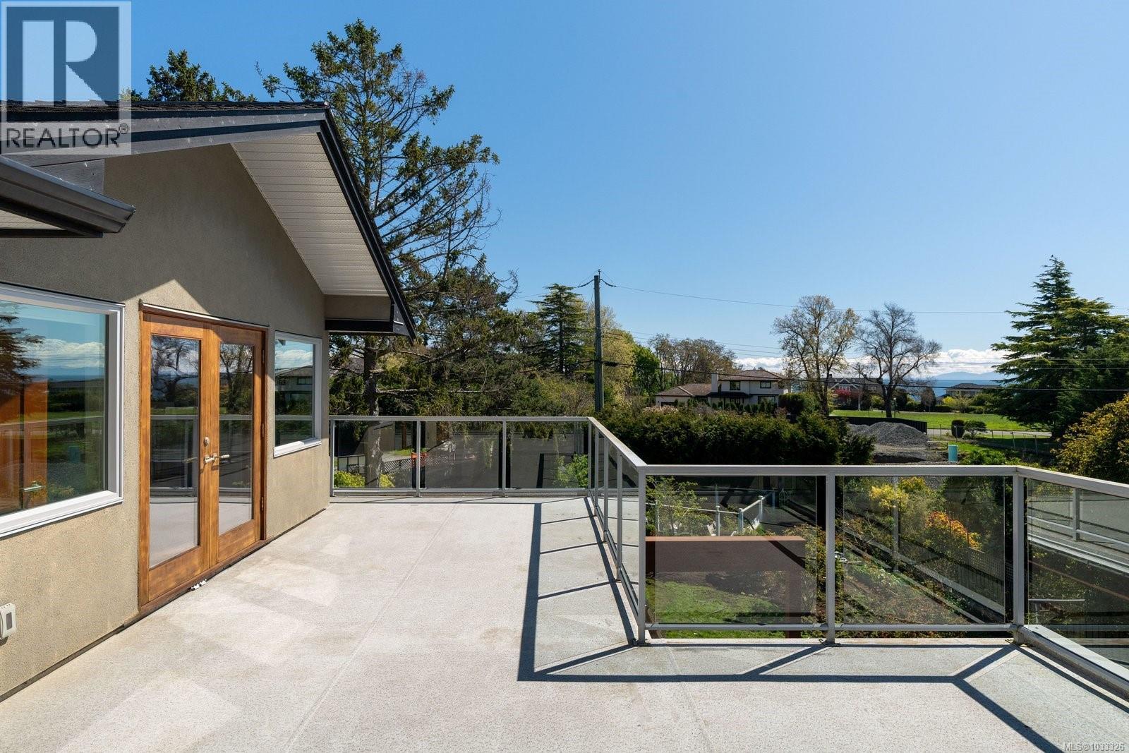  2835 Lincoln Road, Oak Bay