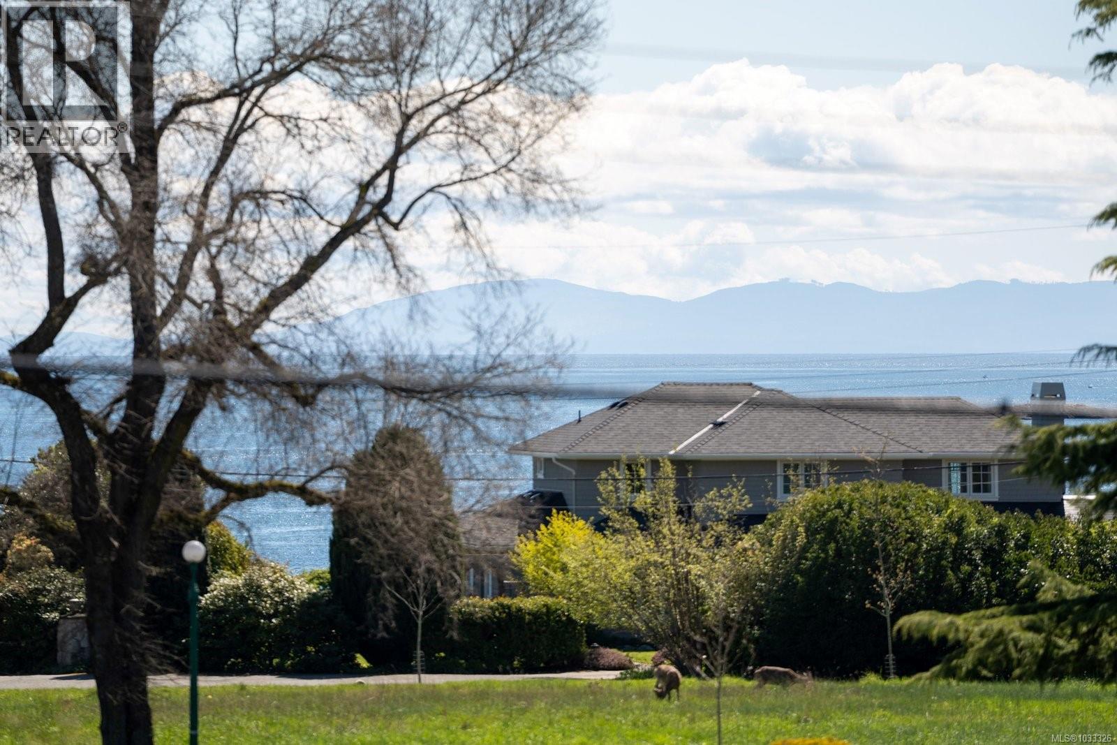  2835 Lincoln Road, Oak Bay