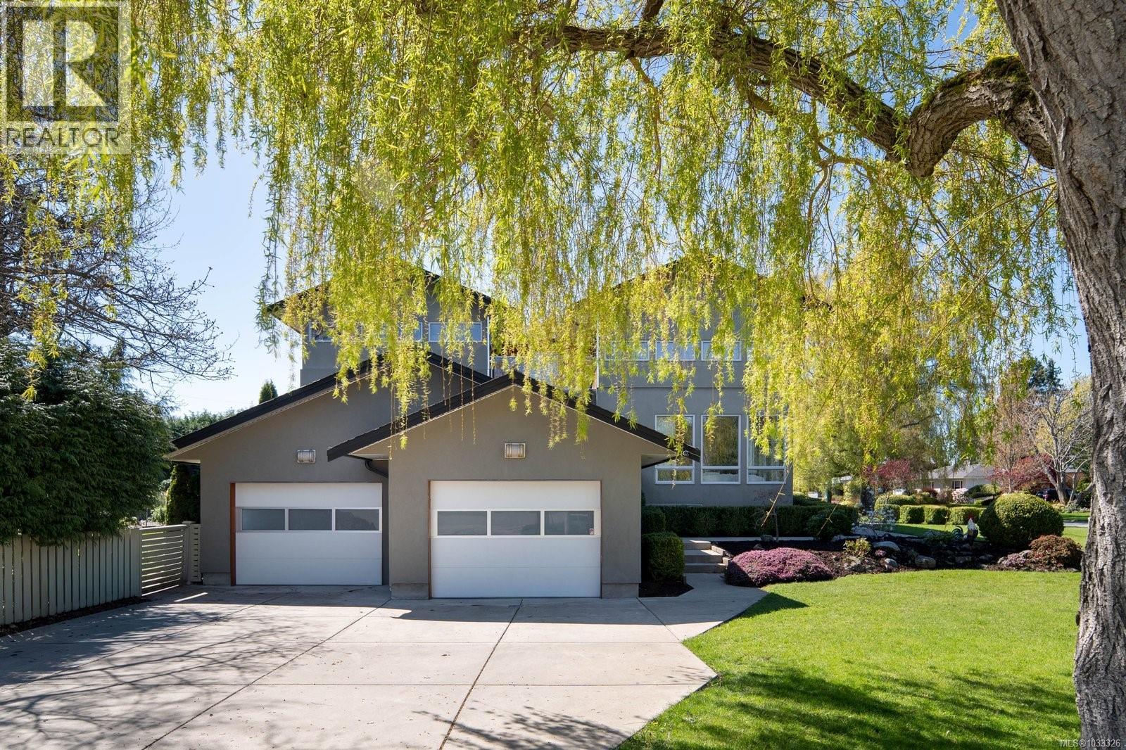  2835 Lincoln Road, Oak Bay