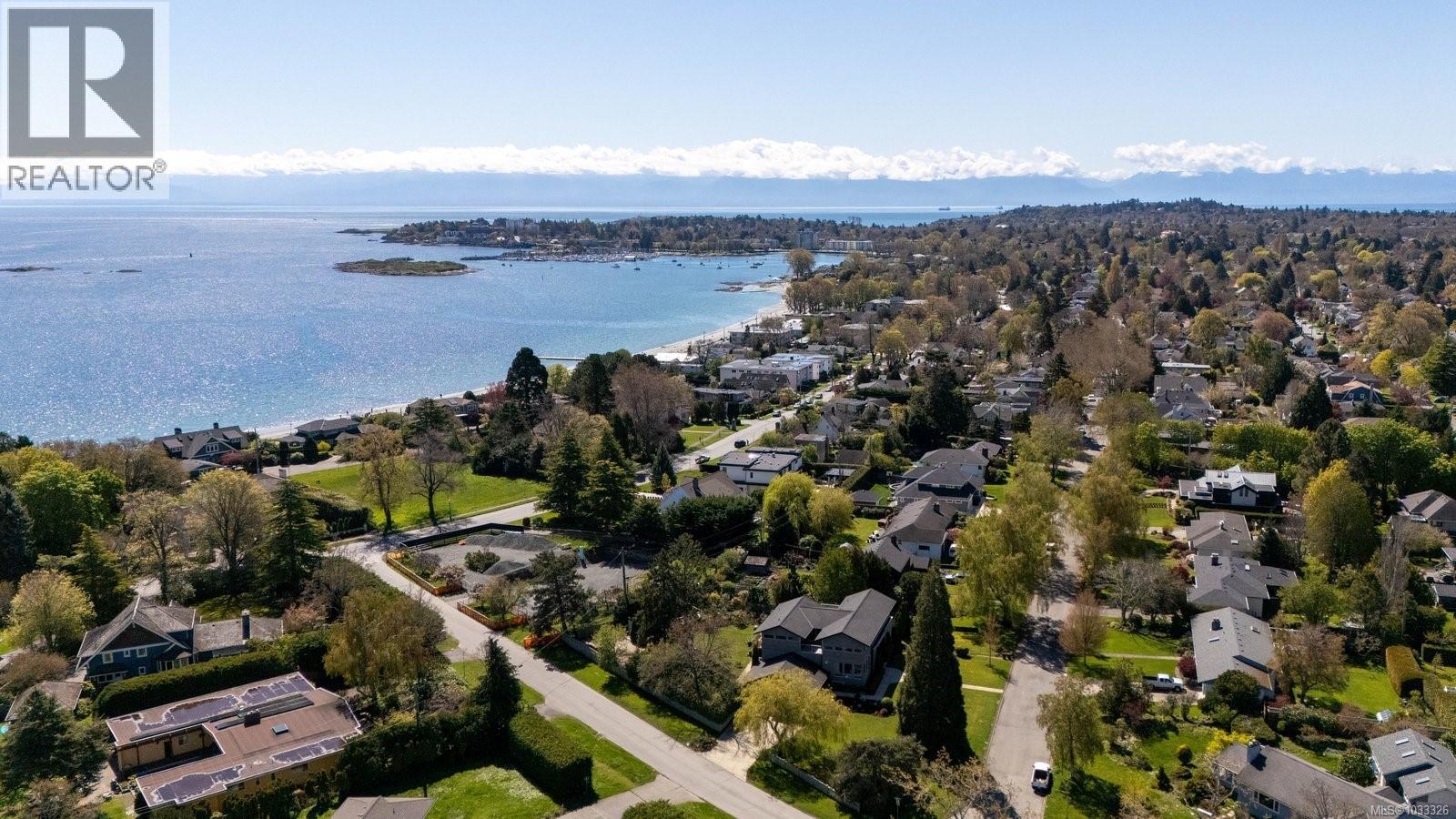  2835 Lincoln Road, Oak Bay
