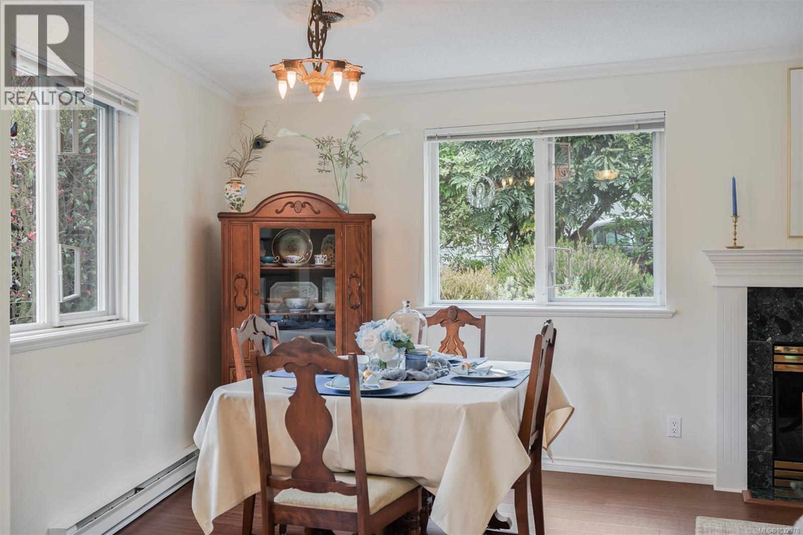 102 936 Fairfield Road, Victoria