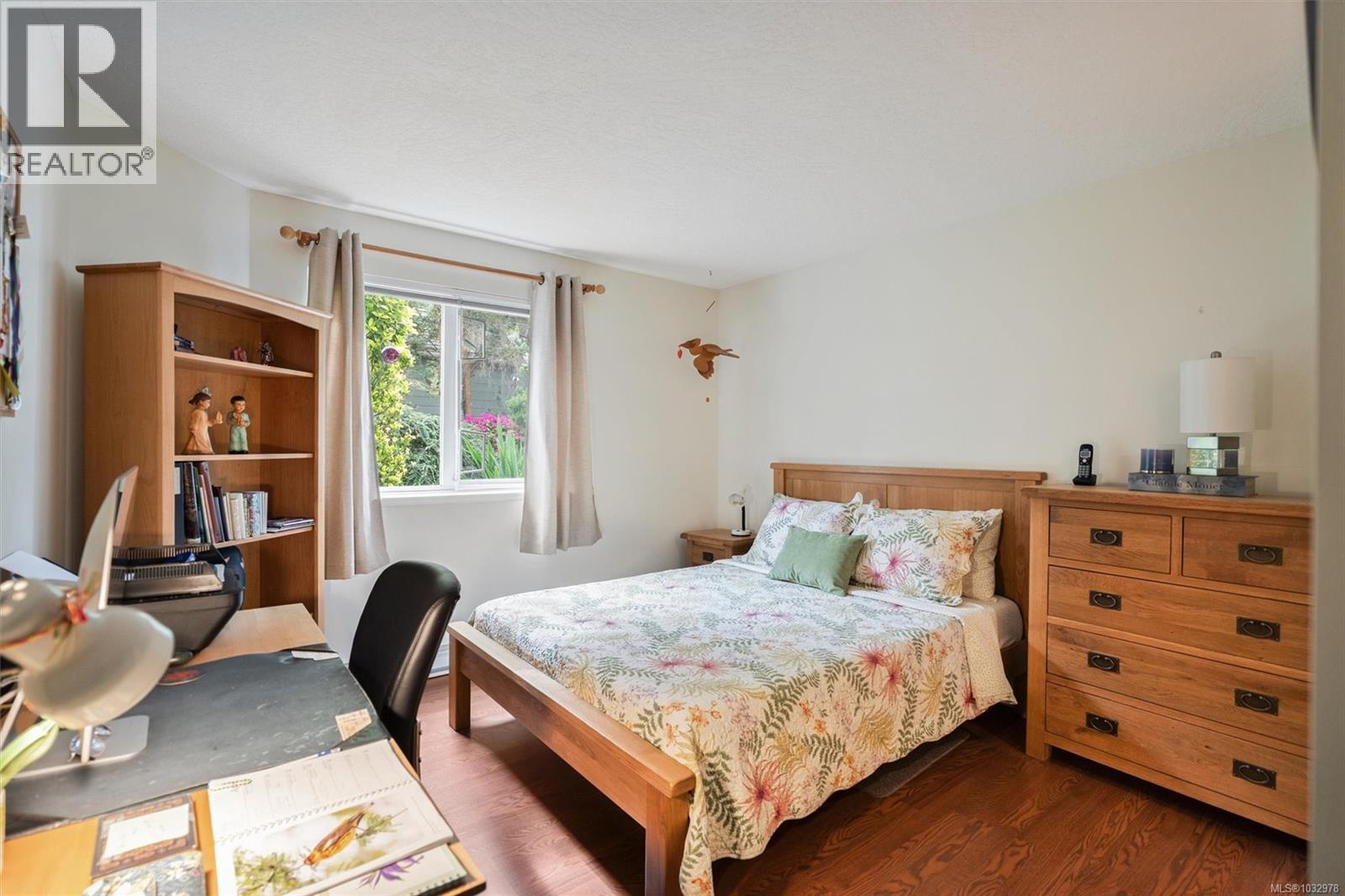 102 936 Fairfield Road, Victoria