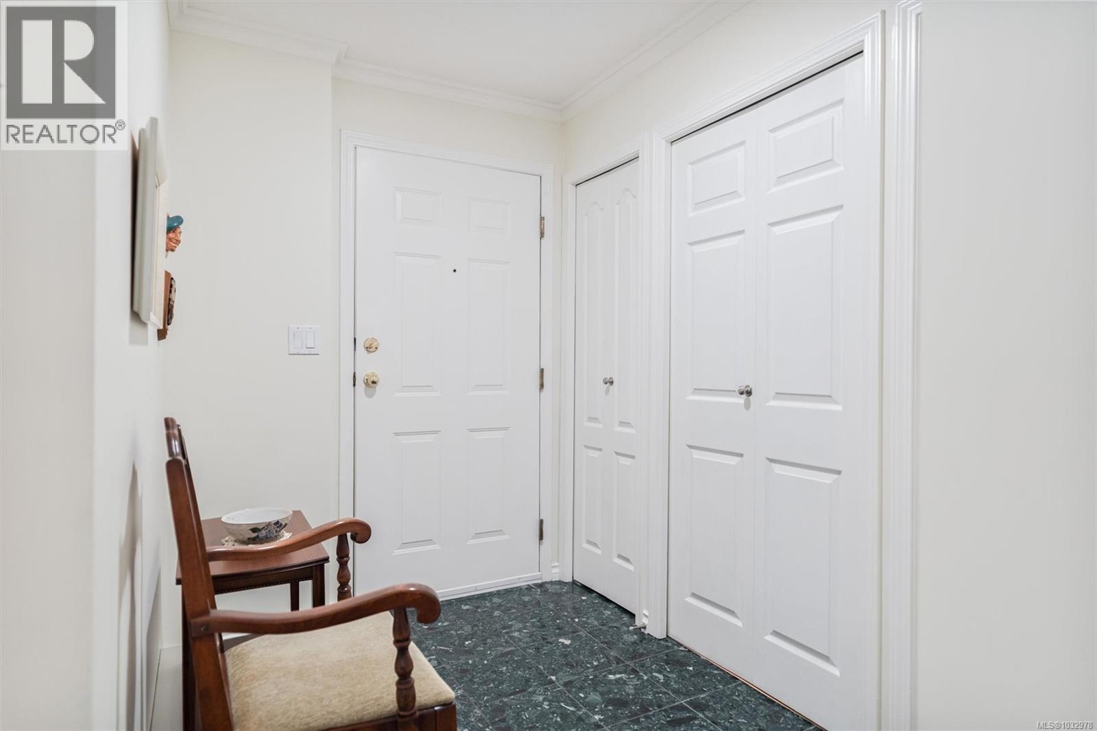 102 936 Fairfield Road, Victoria