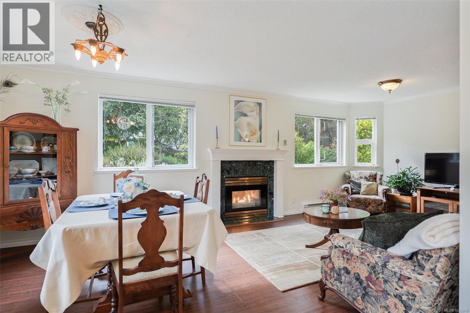 102 936 Fairfield Road, Victoria