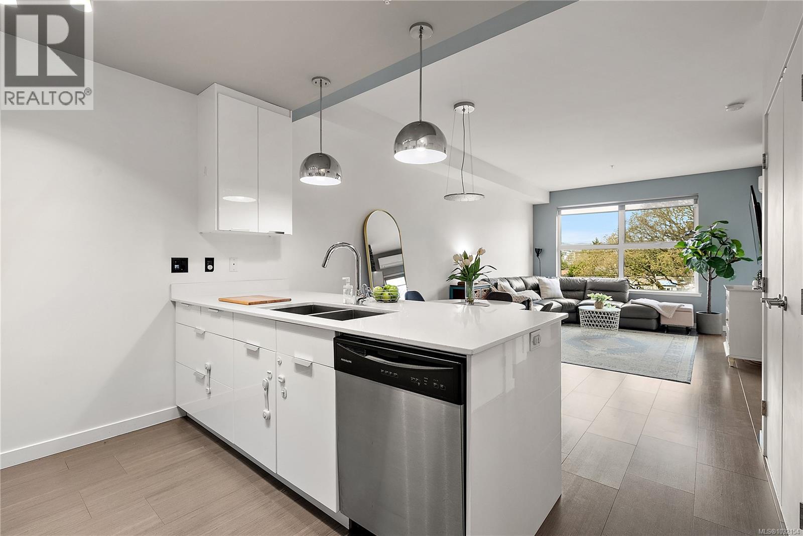 318 2871 Jacklin Road, Langford