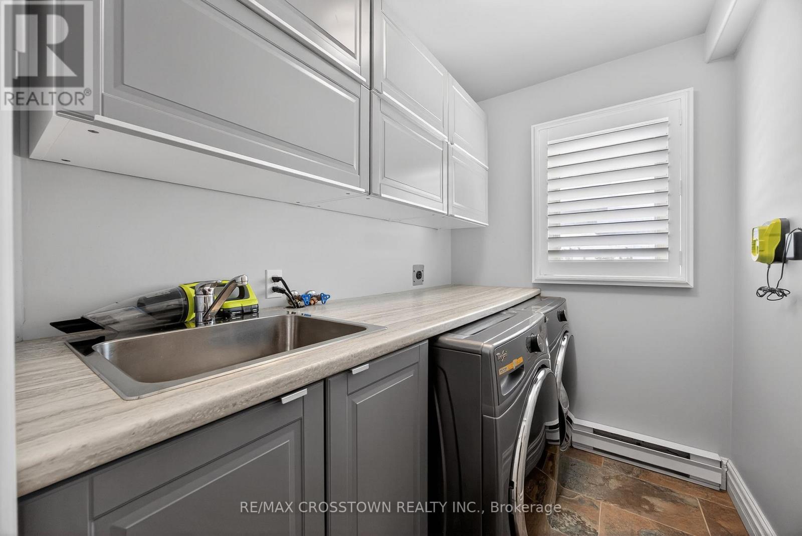 167 LAKESHORE ROAD W — photo 28