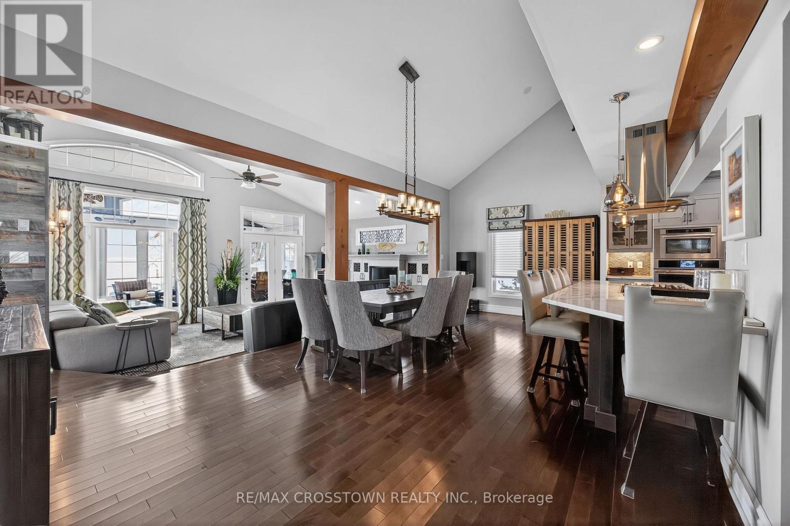 167 LAKESHORE ROAD W — photo 8