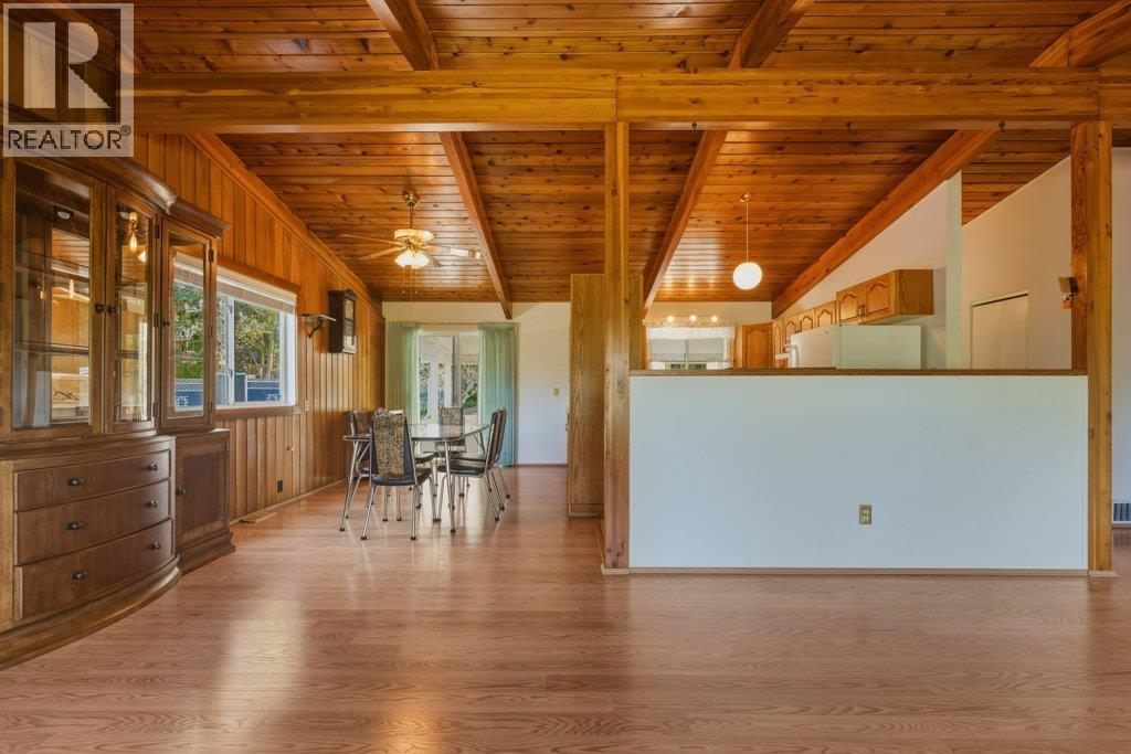 3220 5 Avenue SE - 6