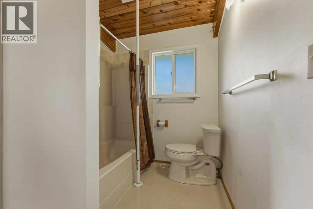 3220 5 Avenue SE - 14