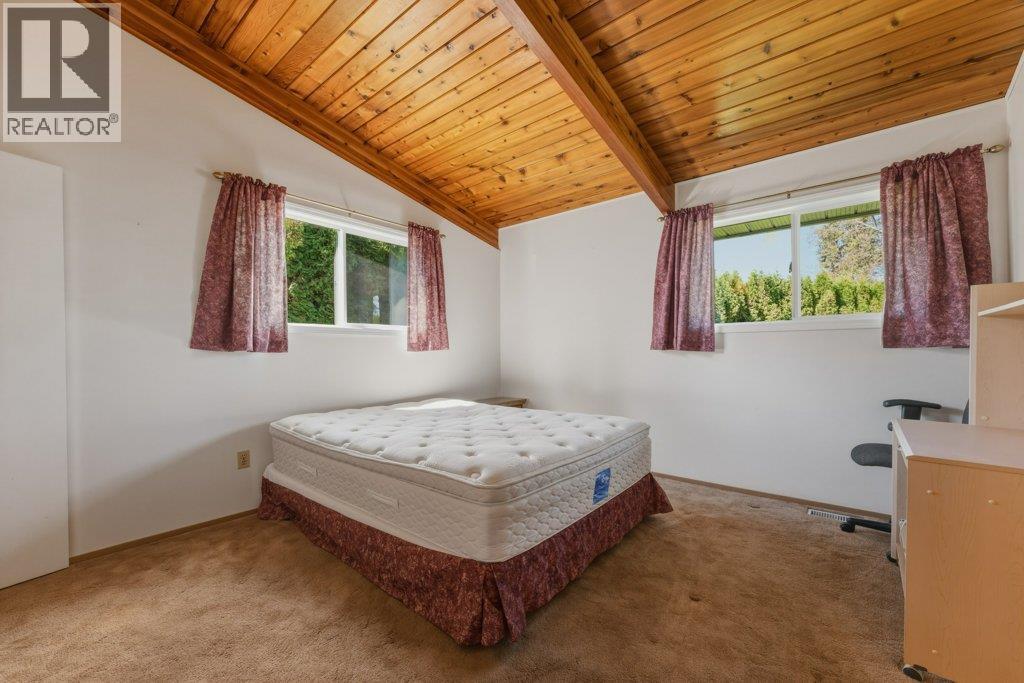 3220 5 Avenue SE - 10