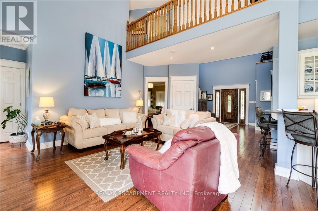 1026 BEACH BOULEVARD - 10