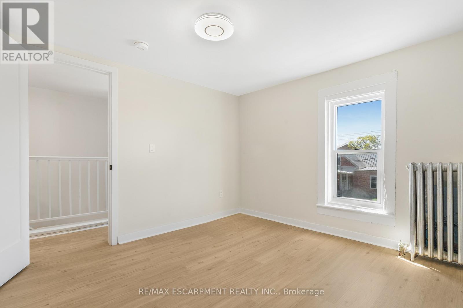 16 ALBERT STREET - 16