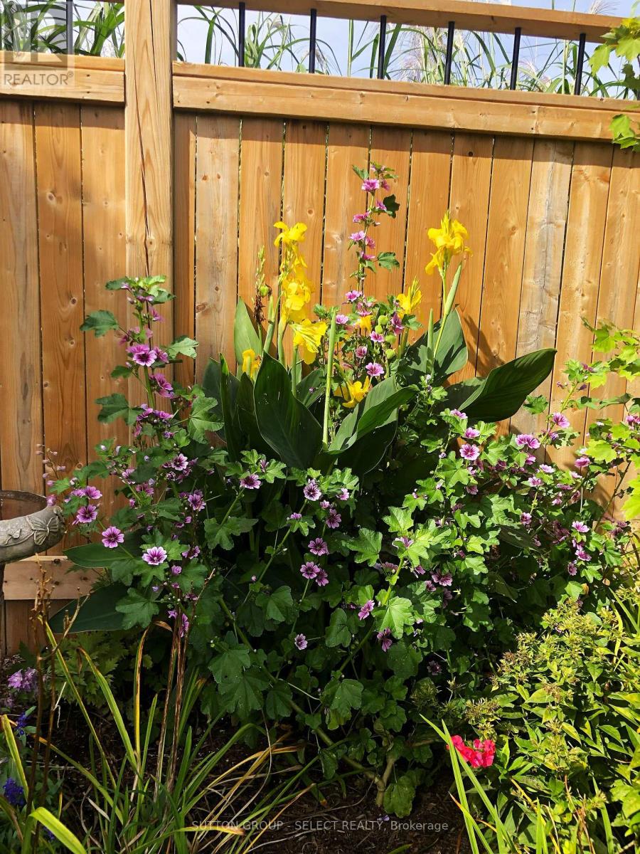 1054 CHIPPEWA DRIVE Property Photo