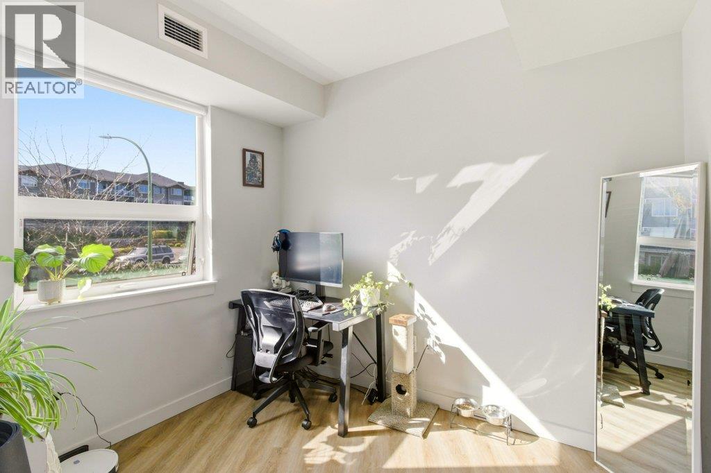 #101 3638 Mission Springs Drive - 17