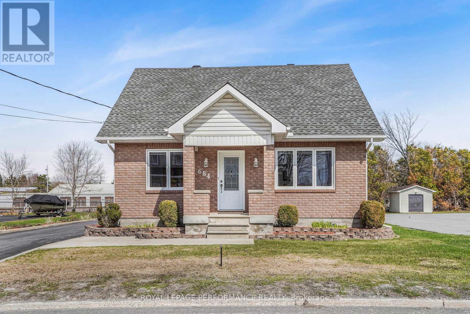 684 PRINCIPALE STREET - 1