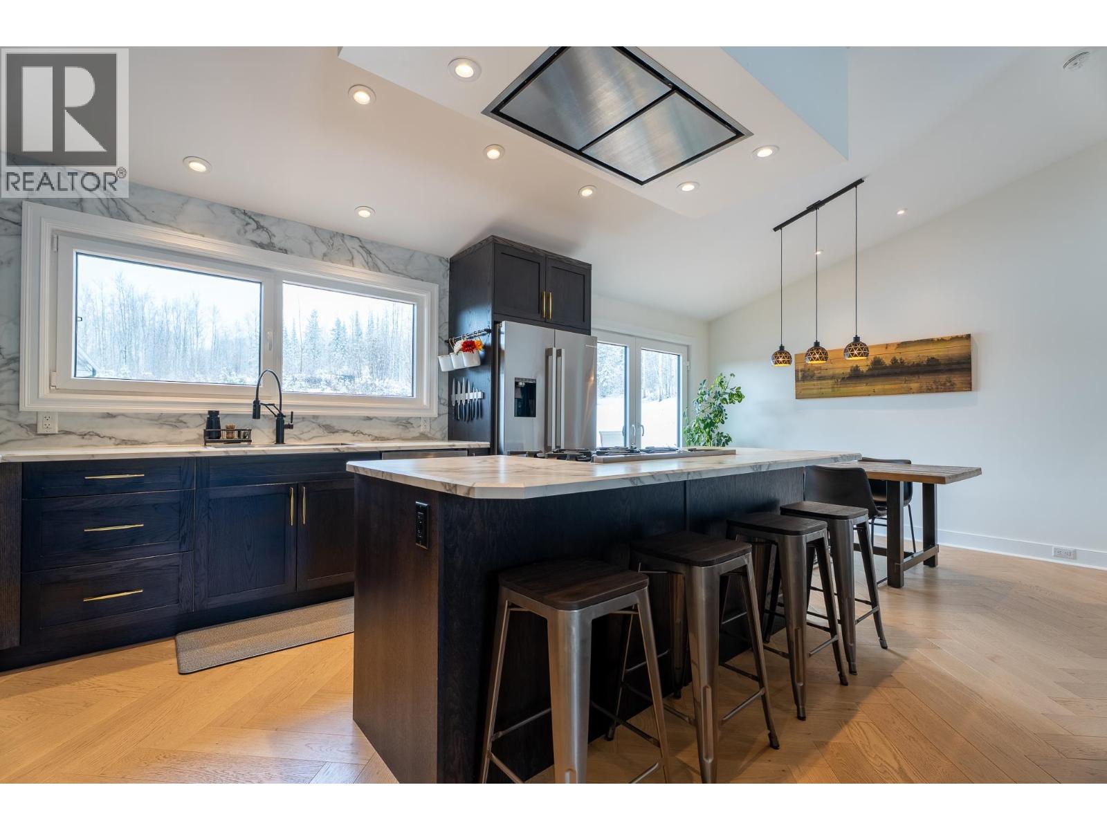 1282 FOREMAN ROAD - 12