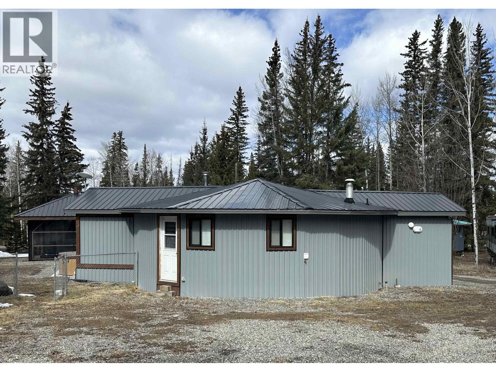 772 S GREEN LAKE ROAD - 33