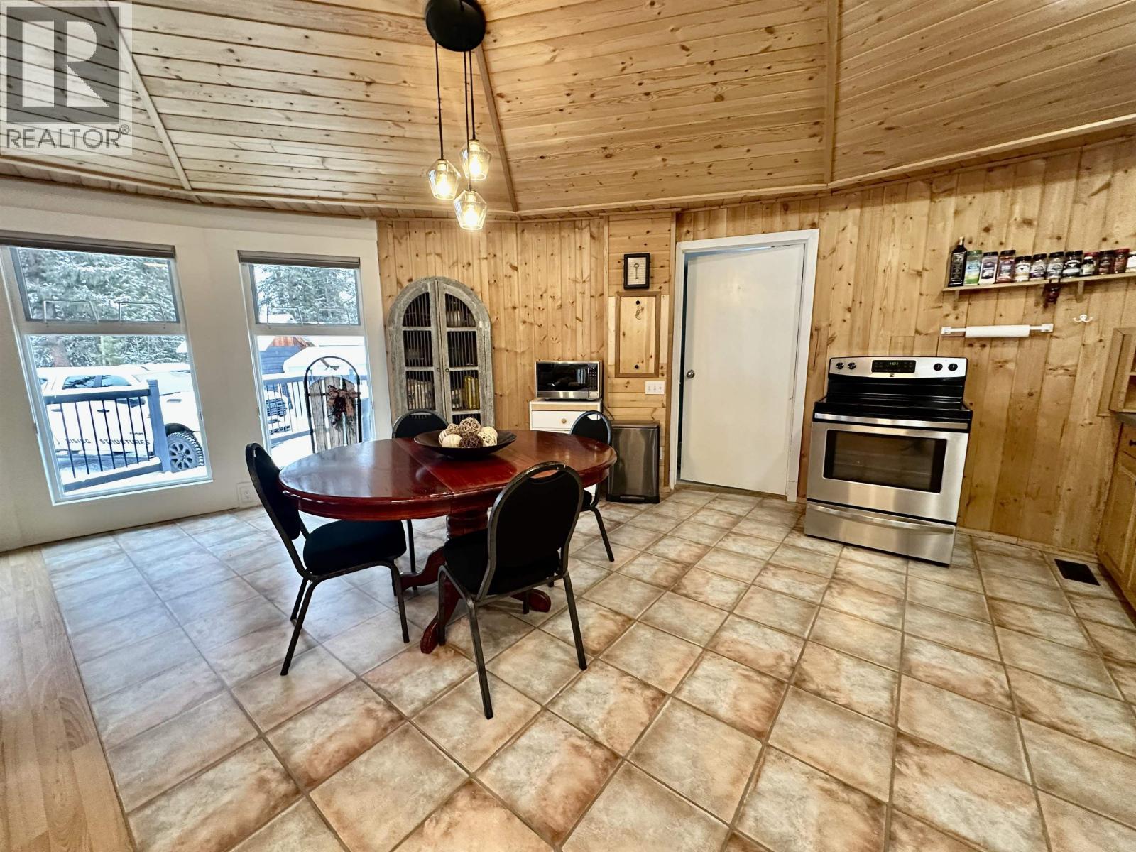 772 S GREEN LAKE ROAD - 8