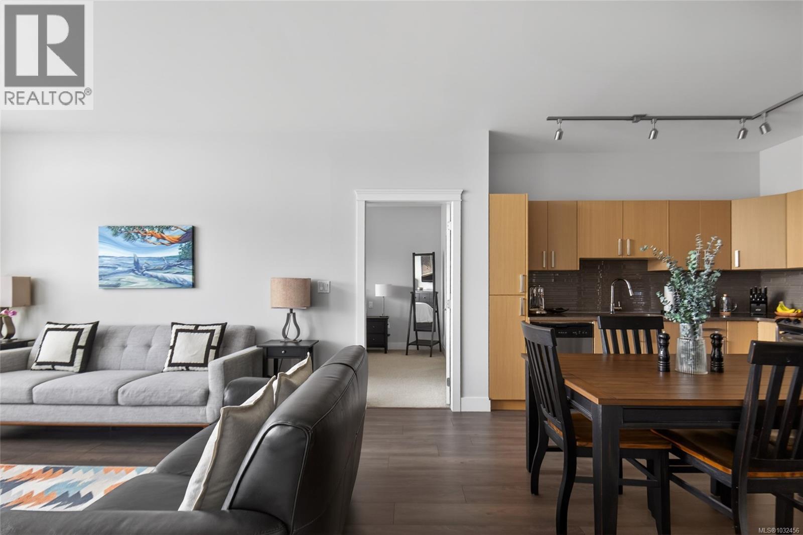 410 1900 Watkiss Way, View Royal