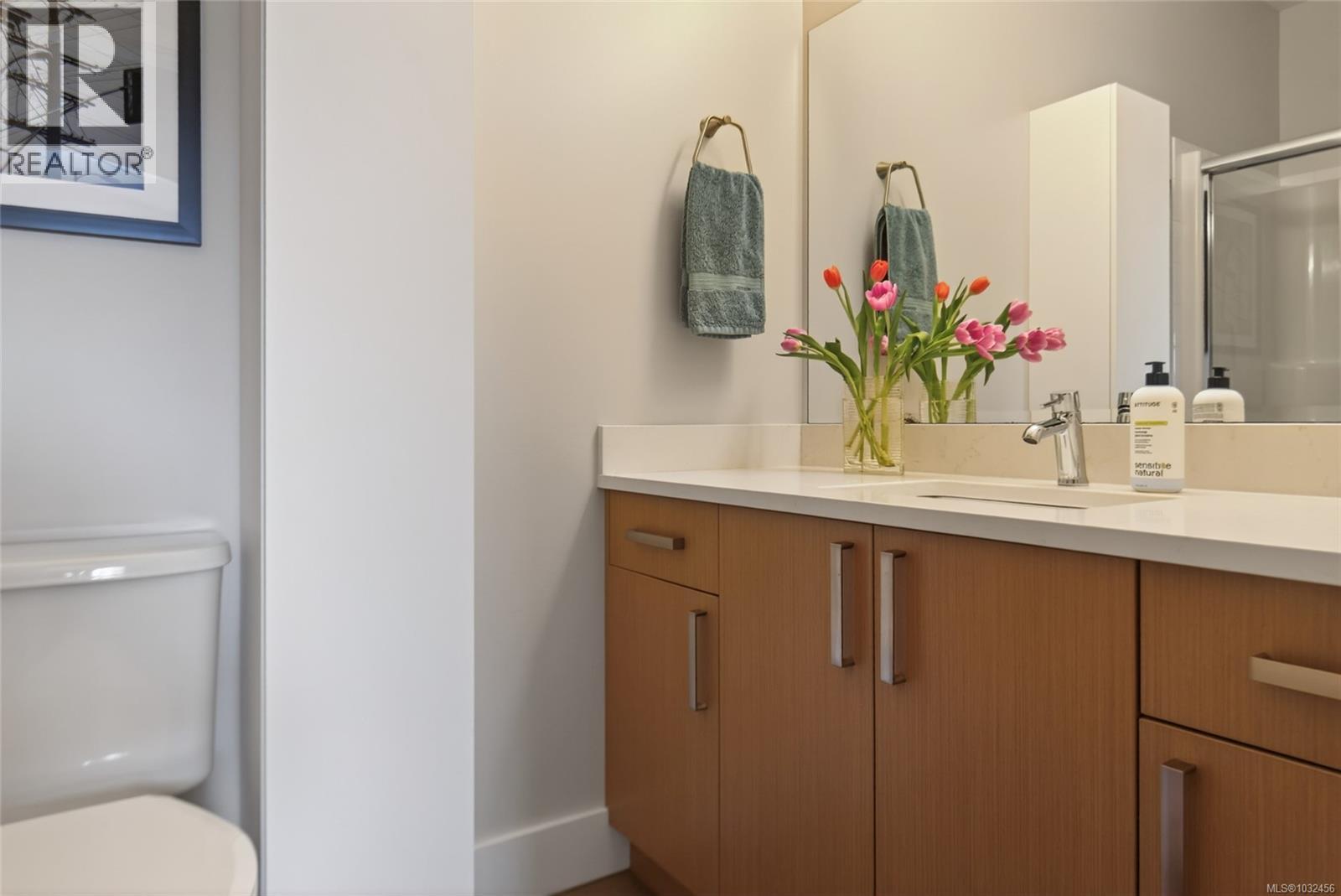 410 1900 Watkiss Way, View Royal