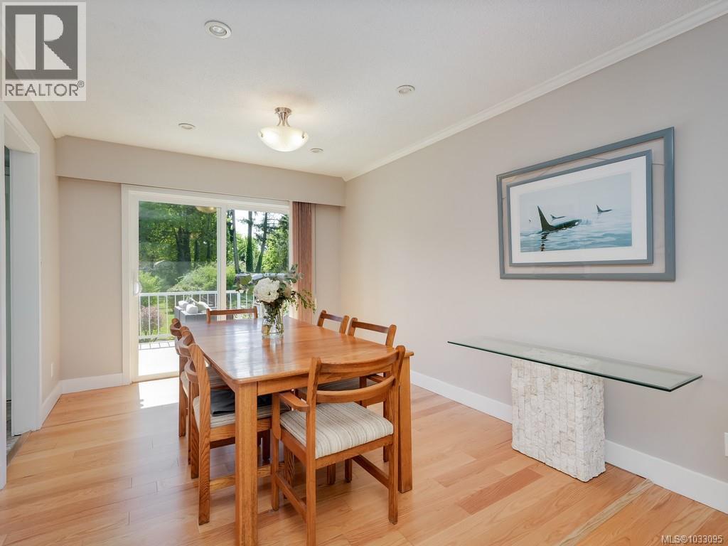  975 Ardmore Drive, North Saanich