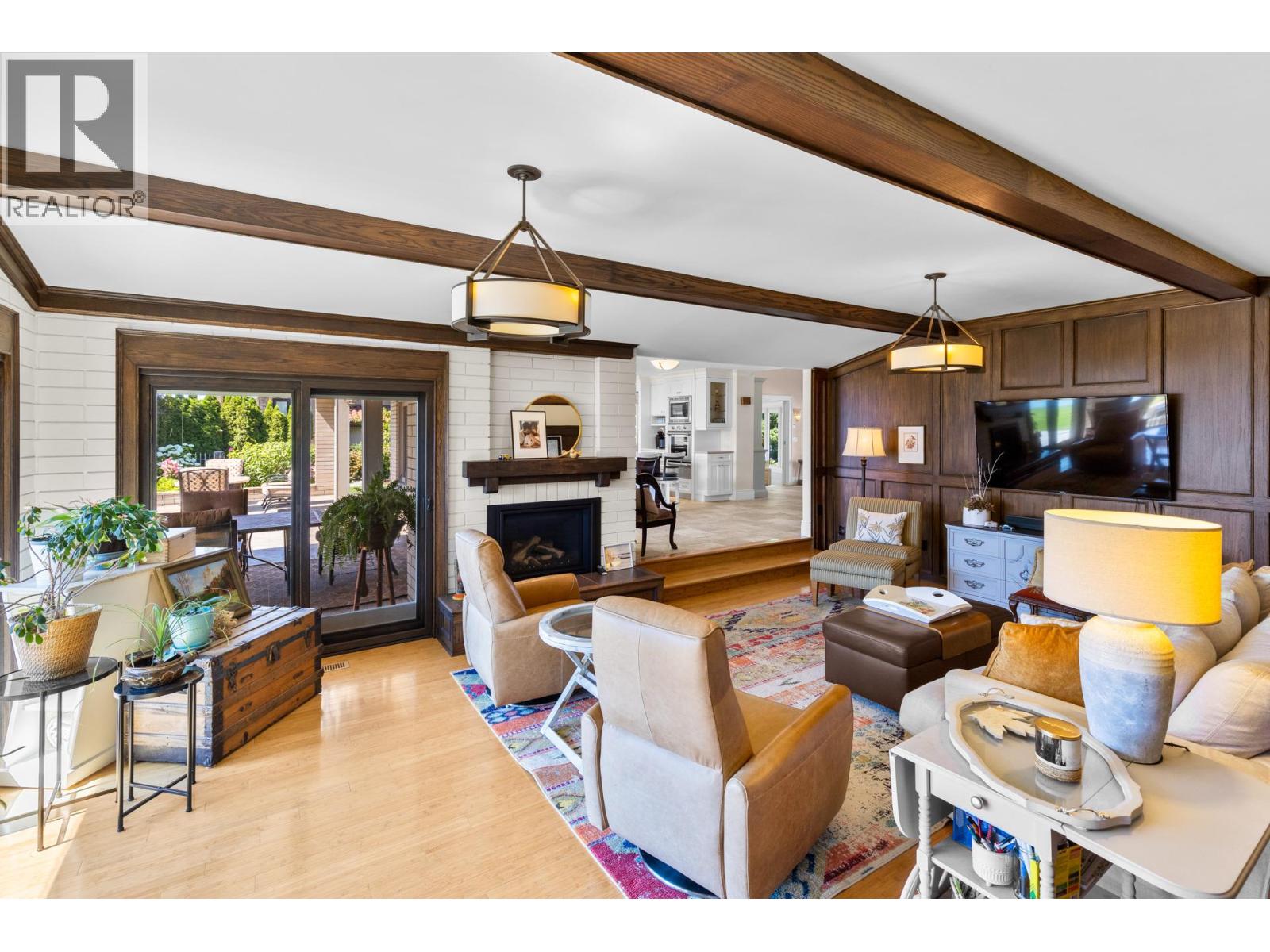  1601 Pritchard Drive, West Kelowna