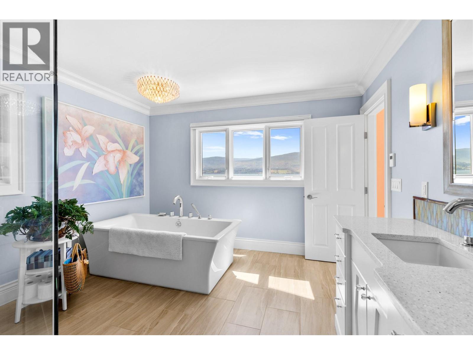  1601 Pritchard Drive, West Kelowna