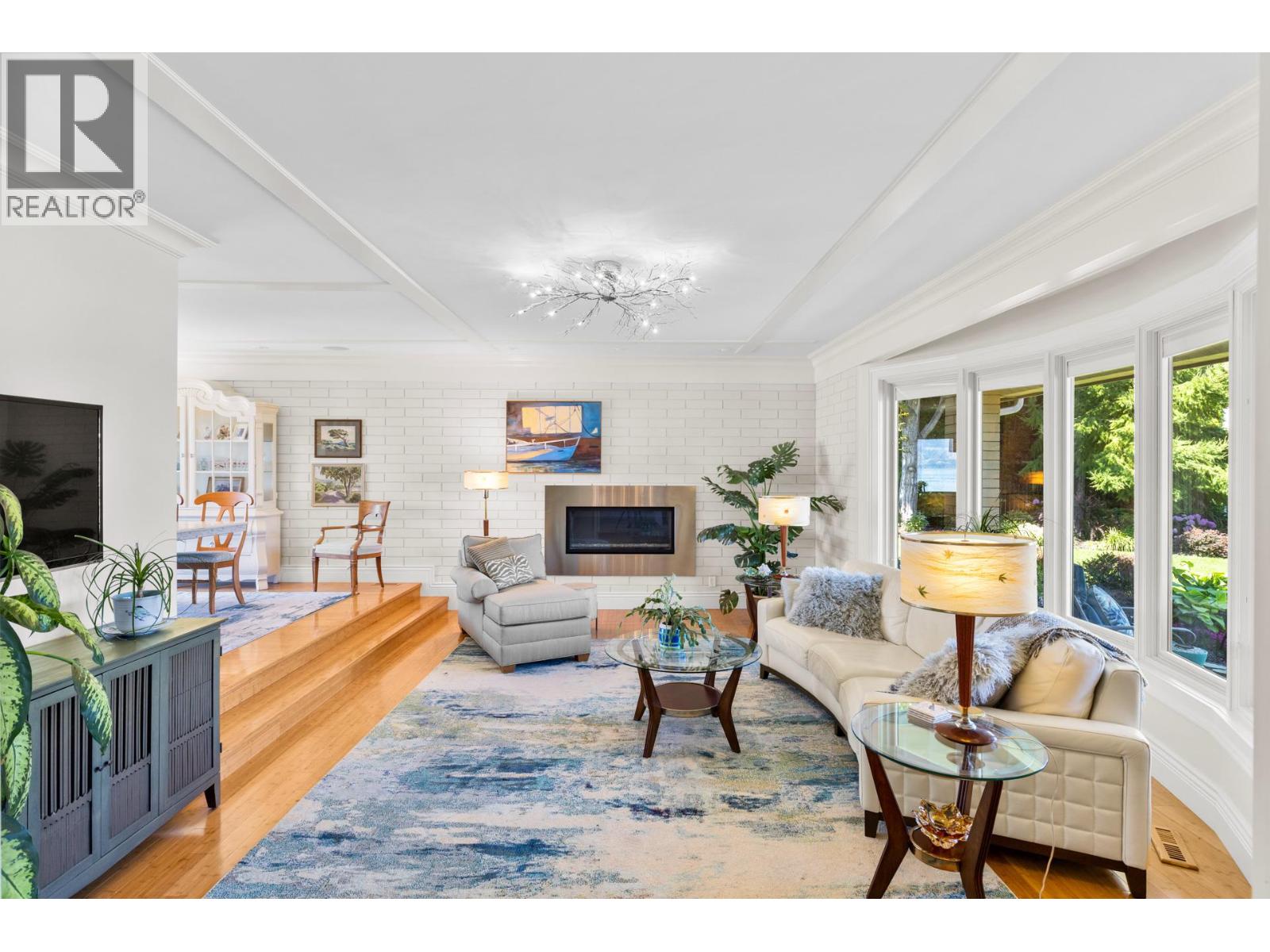  1601 Pritchard Drive, West Kelowna