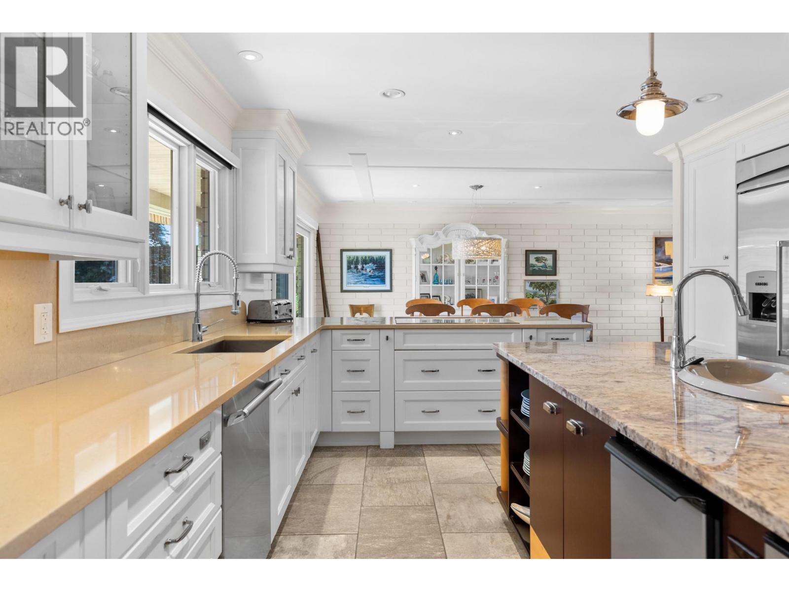  1601 Pritchard Drive, West Kelowna