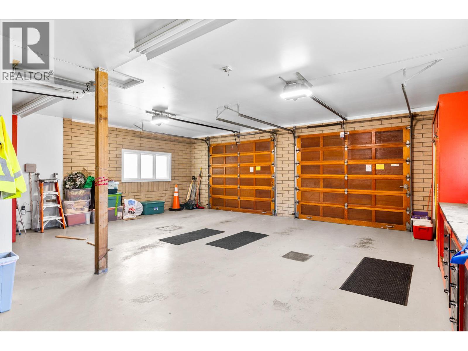  1601 Pritchard Drive, West Kelowna