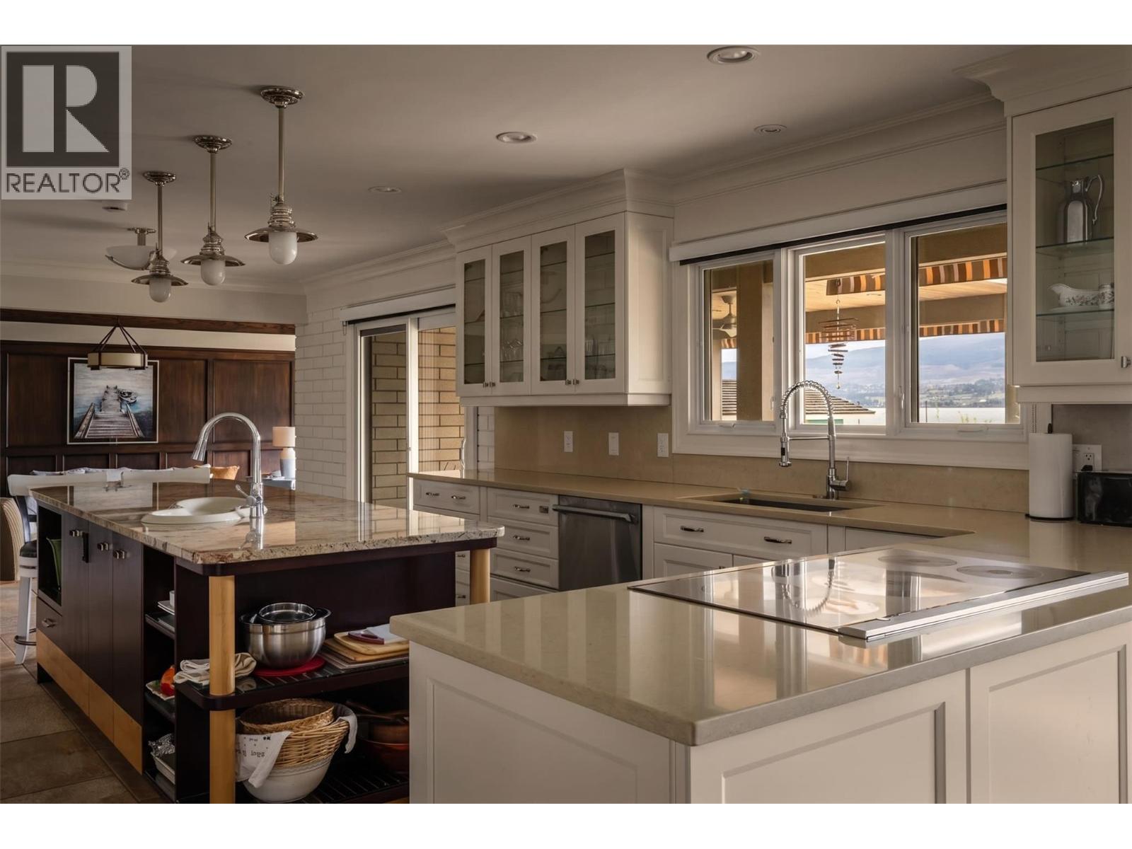  1601 Pritchard Drive, West Kelowna