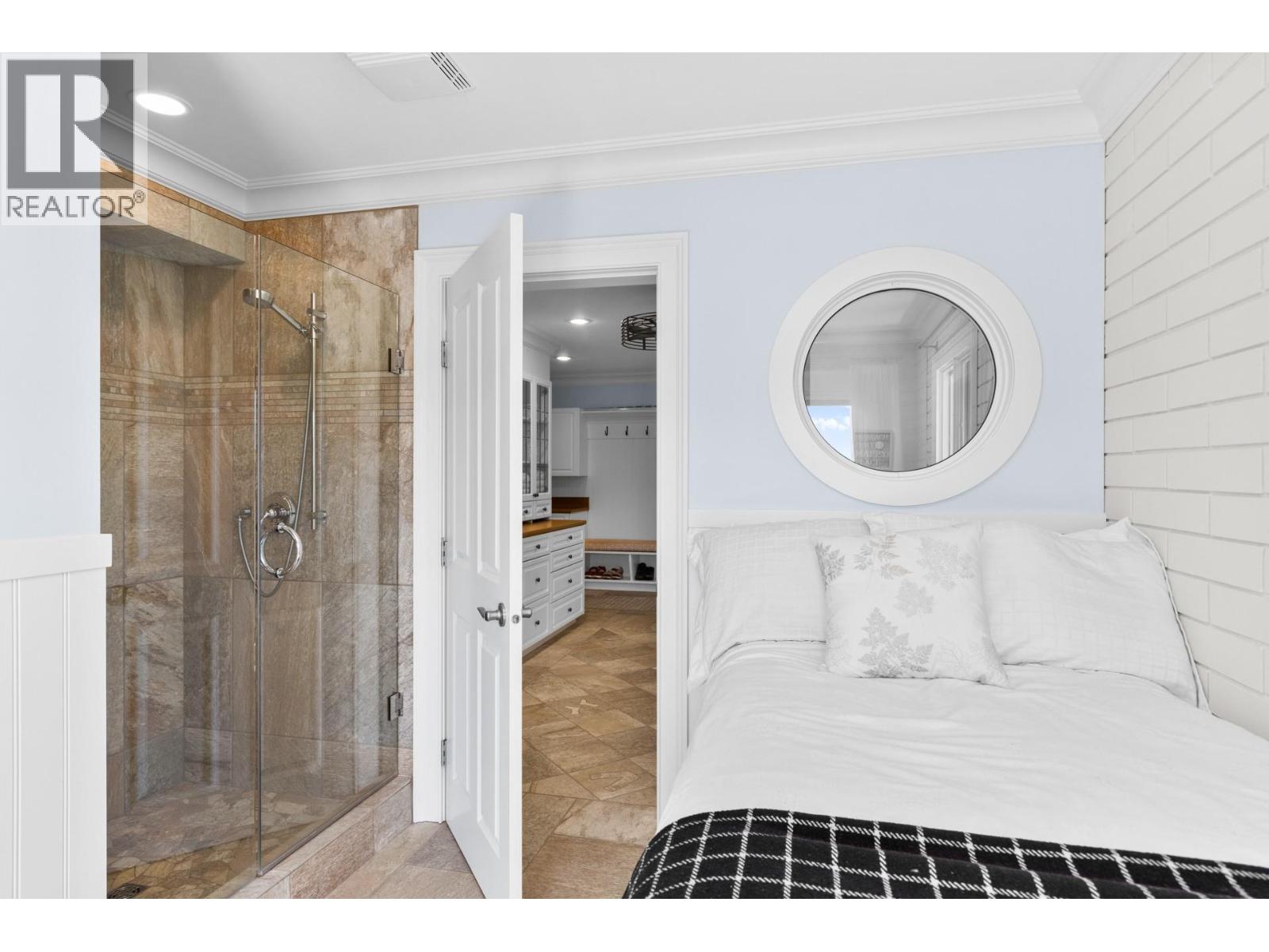  1601 Pritchard Drive, West Kelowna