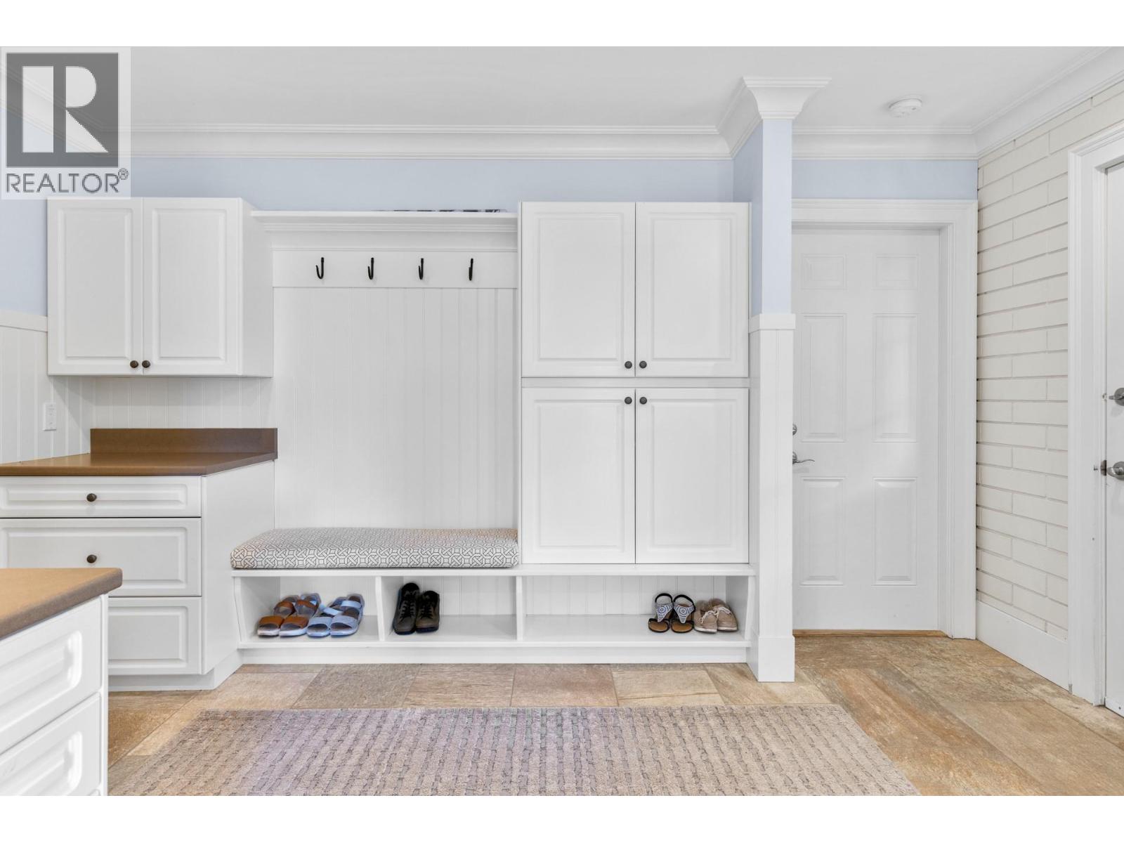  1601 Pritchard Drive, West Kelowna