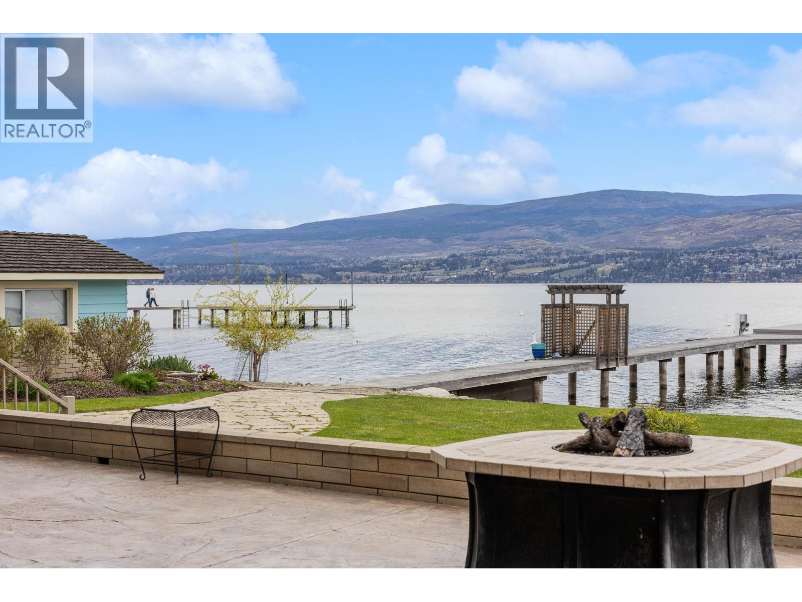  1601 Pritchard Drive, West Kelowna