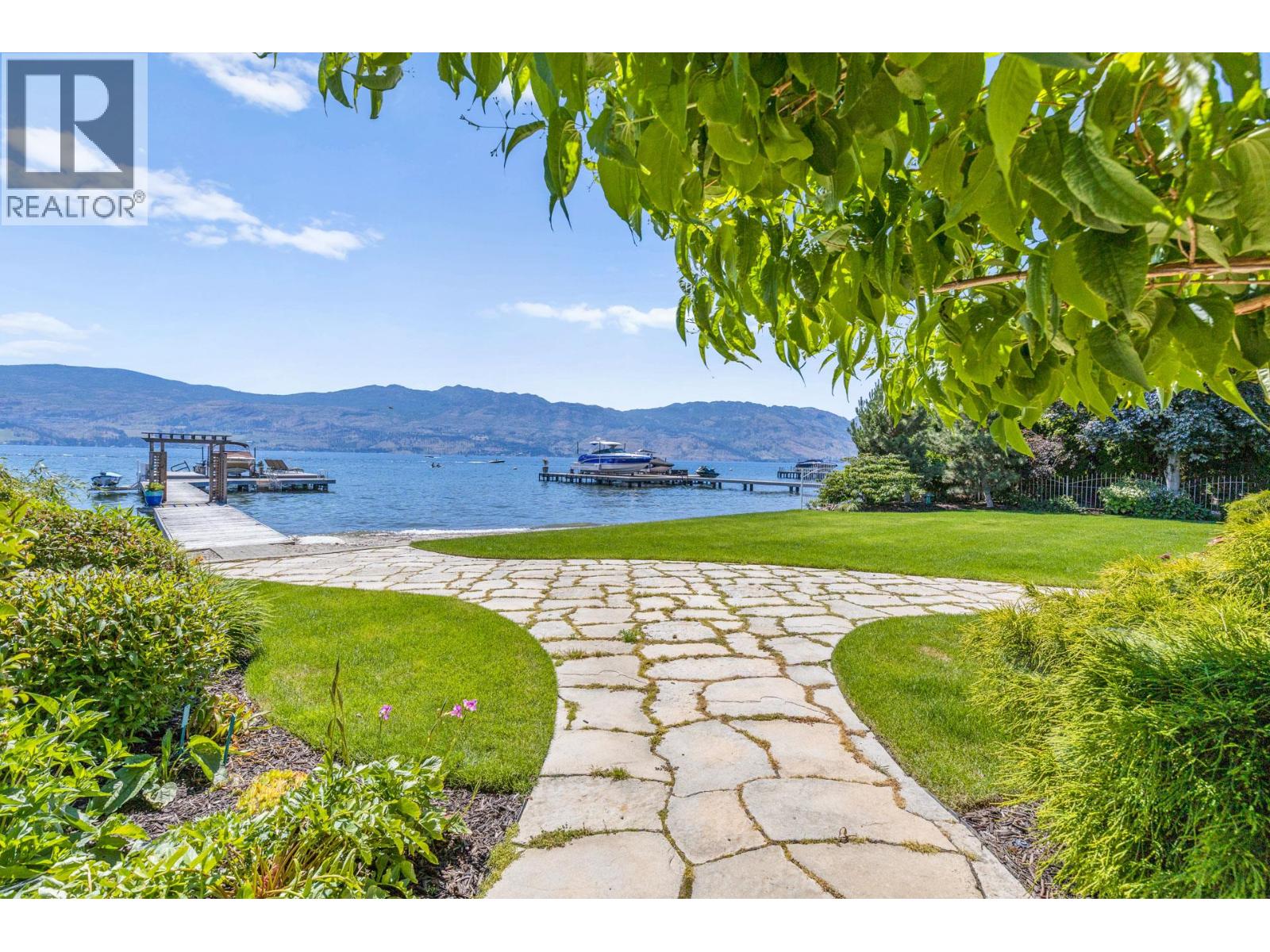  1601 Pritchard Drive, West Kelowna