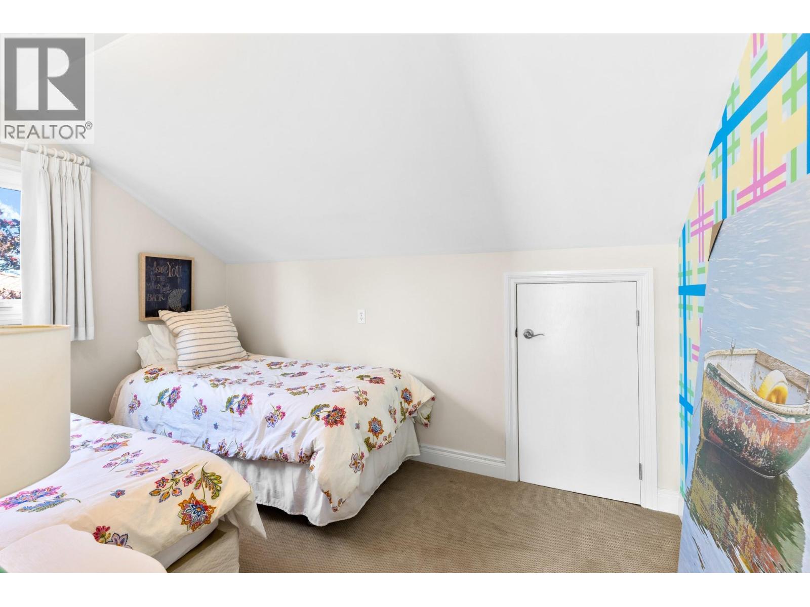  1601 Pritchard Drive, West Kelowna