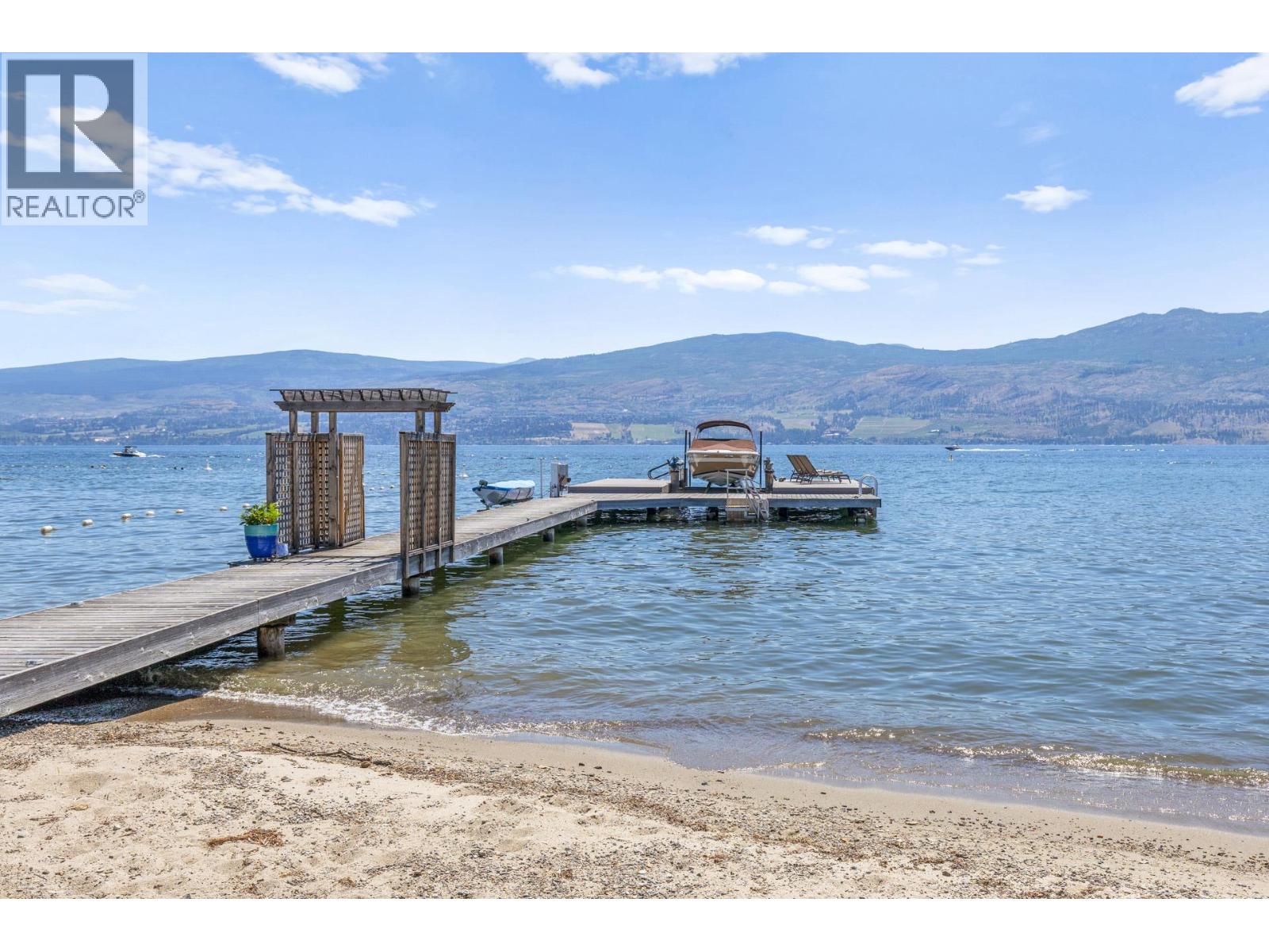  1601 Pritchard Drive, West Kelowna